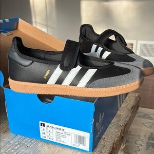 New in box adidas Samba Mary Jane Sneakers in Black & White